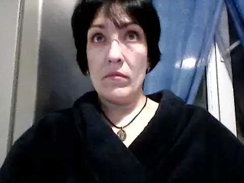 Snapshot of SunnyAmorre chatting on March 6, 2025, 11:42 pm SunnyAmorre online show from March 6, 2025, 11:42 pm
