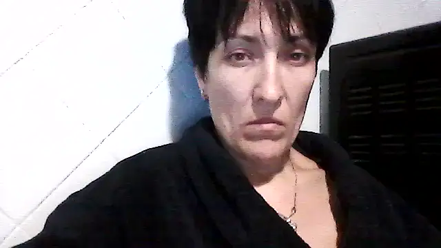 Snapshot of SunnyAmorre chatting on September 25, 2025, 10:38 pm SunnyAmorre online show from September 25, 2025, 10:38 pm