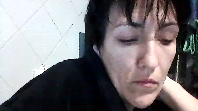 Snapshot of SunnyAmorre chatting on October 16, 2025, 10:18 pm SunnyAmorre online show from October 16, 2025, 10:18 pm