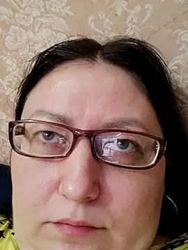 Snapshot of Rini333 chatting on September 11, 2025, 4:01 am Rini333 online show from September 11, 2025, 4:01 am