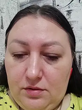 Snapshot of Rini333 chatting on October 17, 2025, 7:33 am Rini333 online show from October 17, 2025, 7:33 am