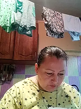 Snapshot of Rini333 chatting on May 8, 2026, 1:37 pm Rini333 online show from May 8, 2026, 1:37 pm
