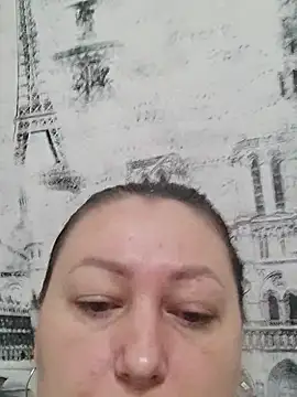 Snapshot of Rini333 chatting on September 30, 2025, 8:42 am Rini333 online show from September 30, 2025, 8:42 am