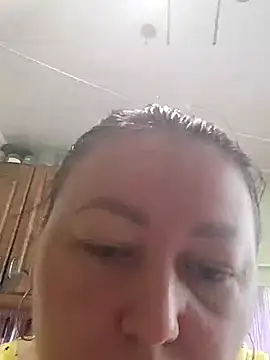 Snapshot of Rini333 chatting on September 13, 2025, 9:31 am Rini333 online show from September 13, 2025, 9:31 am