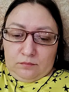 Snapshot of Rini333 chatting on September 10, 2025, 1:43 pm Rini333 online show from September 10, 2025, 1:43 pm