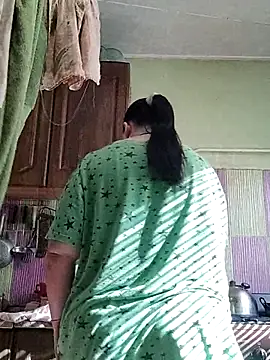 Snapshot of Rini333 chatting on September 28, 2025, 10:00 am Rini333 online show from September 28, 2025, 10:00 am