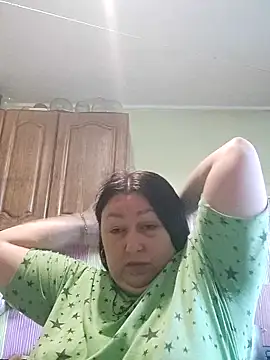 Snapshot of Rini333 chatting on September 22, 2025, 4:51 am Rini333 online show from September 22, 2025, 4:51 am