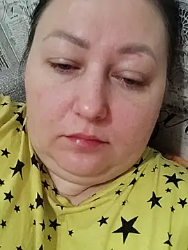 Snapshot of Rini333 chatting on October 9, 2025, 5:30 am Rini333 online show from October 9, 2025, 5:30 am