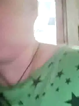 Snapshot of Rini333 chatting on October 14, 2025, 9:54 am Rini333 online show from October 14, 2025, 9:54 am