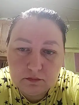 Snapshot of Rini333 chatting on September 16, 2025, 2:45 am Rini333 online show from September 16, 2025, 2:45 am