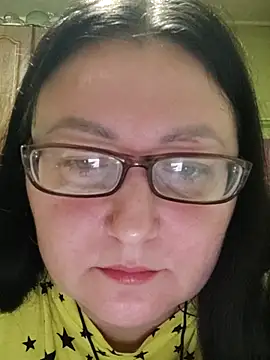 Snapshot of Rini333 chatting on September 10, 2025, 1:37 am Rini333 online show from September 10, 2025, 1:37 am