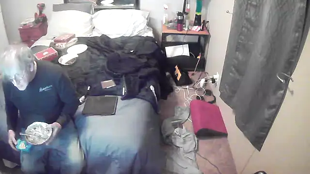 jck1m0t online show from February 13, 2025, 11:37 pm