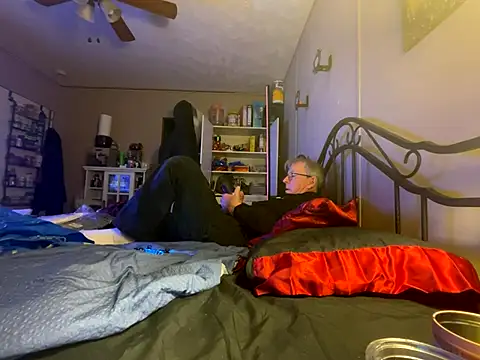 jck1m0t online show from December 17, 2025, 4:17 am