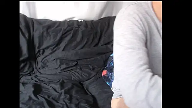 whiskyjane69 online show from October 22, 2025, 12:04 pm