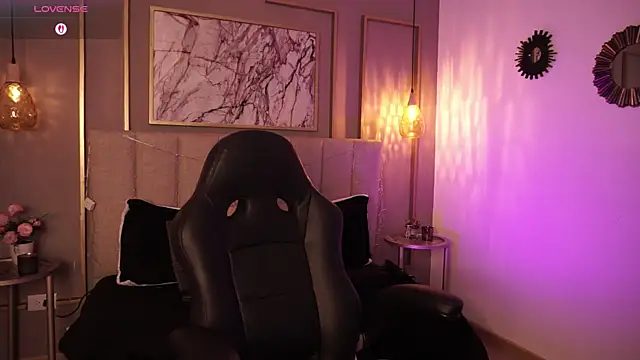 Samantha Brooke online show from March 21, 2026, 2:32 pm