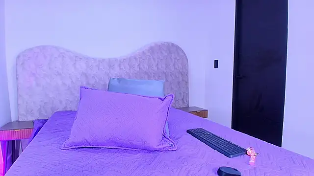 Snapshot of shelsyloreds chatting on November 15, 2025, 11:58 am shelsyloreds online show from November 15, 2025, 11:58 am