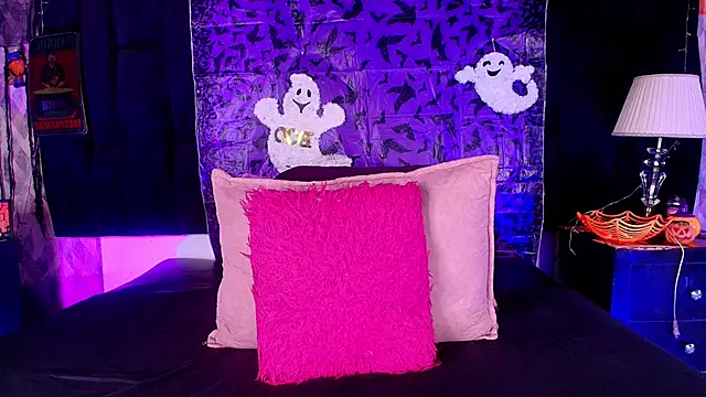 Snapshot of shelsyloreds chatting on October 25, 2025, 12:04 pm shelsyloreds online show from October 25, 2025, 12:04 pm