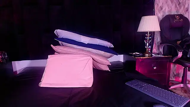 Snapshot of shelsyloreds chatting on November 6, 2025, 11:58 am shelsyloreds online show from November 6, 2025, 11:58 am