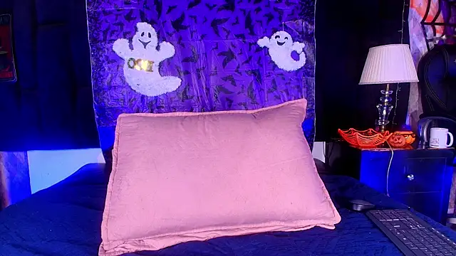 Snapshot of shelsyloreds chatting on October 21, 2025, 11:53 am shelsyloreds online show from October 21, 2025, 11:53 am