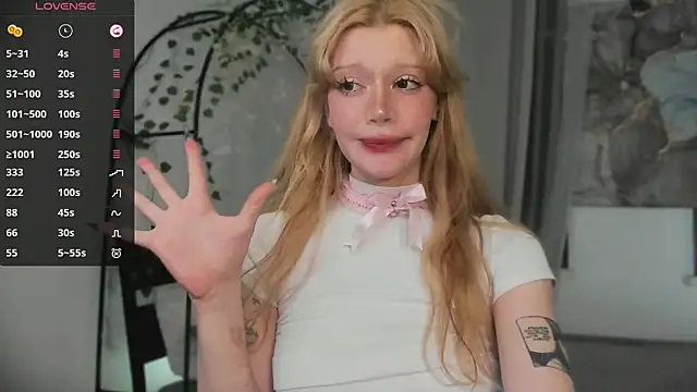 boobsybootie online show from May 17, 2026, 9:26 pm