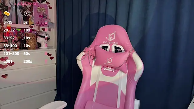 boobsybootie online show from February 23, 2025, 7:49 pm