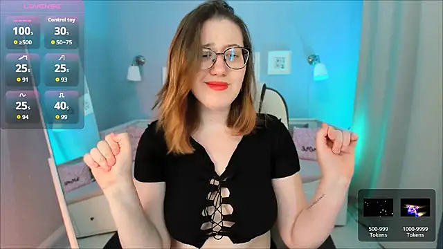 Snapshot of Charmy_Gracy chatting on October 4, 2025, 11:23 am Charmy Gracy online show from October 4, 2025, 11:23 am