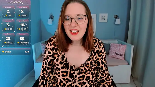 Snapshot of Charmy_Gracy chatting on March 20, 2025, 4:42 pm Charmy Gracy online show from March 20, 2025, 4:42 pm