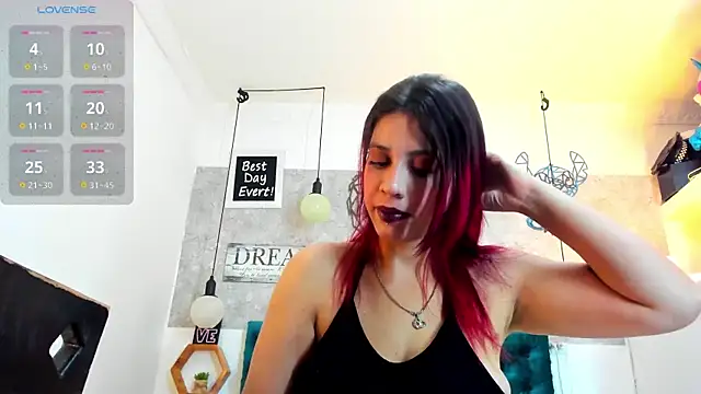 Rebeca xs online show from February 27, 2025, 7:19 am