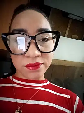 Snapshot of ashley69_brown chatting on November 7, 2025, 2:21 pm ashley69 brown online show from November 7, 2025, 2:21 pm