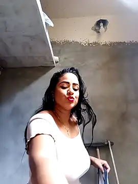 Snapshot of ashley69_brown chatting on October 18, 2025, 3:03 pm ashley69 brown online show from October 18, 2025, 3:03 pm