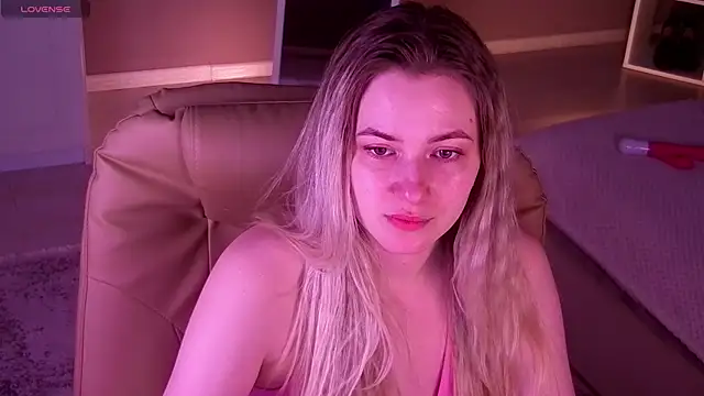 Snapshot of elinanortas chatting on September 9, 2025, 1:05 am elinanortas online show from September 9, 2025, 1:05 am