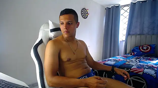 Snapshot of DavidAngell7 chatting on December 18, 2025, 6:34 pm DavidAngell7 online show from December 18, 2025, 6:34 pm