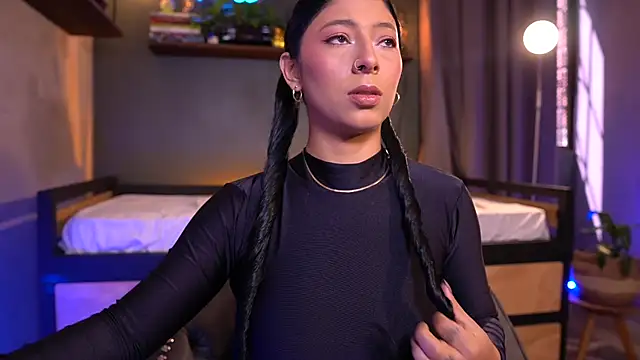 camila3   online show from November 2, 2025, 3:17 pm