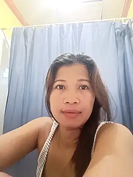 wildlavender69 online show from April 20, 2026, 9:23 am