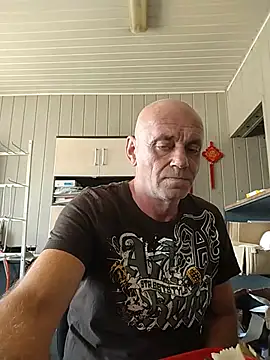 Snapshot of wilkalfa chatting on July 13, 2026, 10:25 am wilkalfa online show from July 13, 2026, 10:25 am