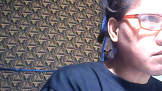 sweetsosie18 online show from April 1, 2026, 1:52 pm