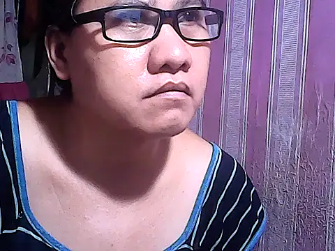 sweetsosie18 online show from October 14, 2025, 4:13 am