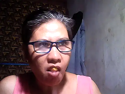 Snapshot of sweetsosie18 chatting on July 10, 2026, 10:48 am sweetsosie18 online show from July 10, 2026, 10:48 am