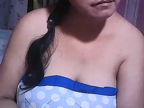 sweetsosie18 online show from November 23, 2025, 10:14 am