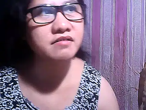 sweetsosie18 online show from November 3, 2025, 6:40 am