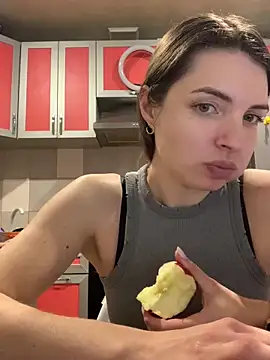 SeducingYoghourt online show from February 11, 2026, 5:02 pm