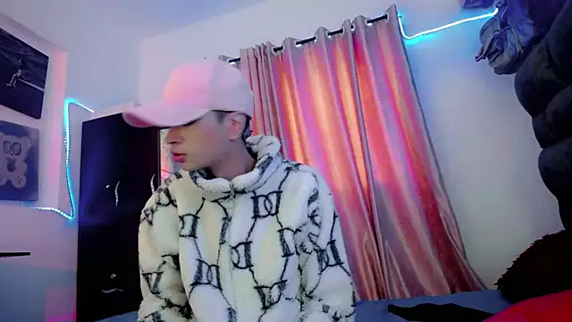 Snapshot of Sweet_Jack1 chatting on February 20, 2025, 6:57 pm Sweet Jack1 online show from February 20, 2025, 6:57 pm