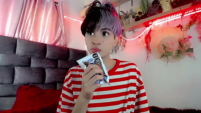 Snapshot of Sweet_Jack1 chatting on March 5, 2025, 5:39 pm Sweet Jack1 online show from March 5, 2025, 5:39 pm