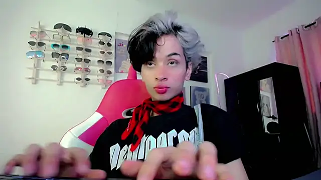 Snapshot of Sweet_Jack1 chatting on March 15, 2025, 6:10 pm Sweet Jack1 online show from March 15, 2025, 6:10 pm
