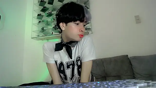 Snapshot of Sweet_Jack1 chatting on March 11, 2025, 5:57 pm Sweet Jack1 online show from March 11, 2025, 5:57 pm