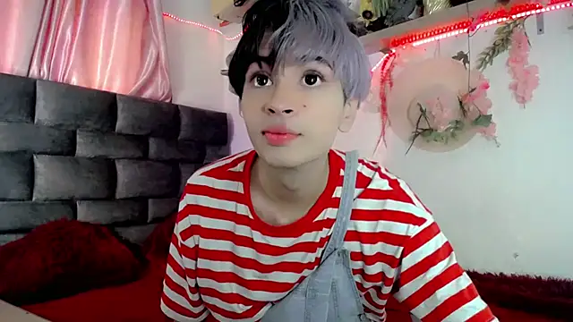 Snapshot of Sweet_Jack1 chatting on March 5, 2025, 2:34 pm Sweet Jack1 online show from March 5, 2025, 2:34 pm