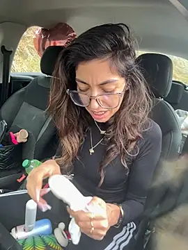 amanilouve online show from February 17, 2026, 11:40 am