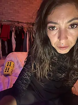 Snapshot of amanilouve chatting on March 18, 2026, 9:48 pm amanilouve online show from March 18, 2026, 9:48 pm