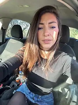 amanilouve online show from February 1, 2026, 9:29 am