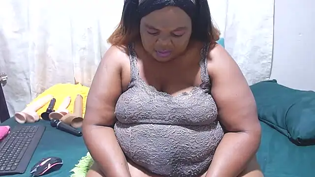 MatureBootyBabe4Uxx online show from March 4, 2026, 1:24 am